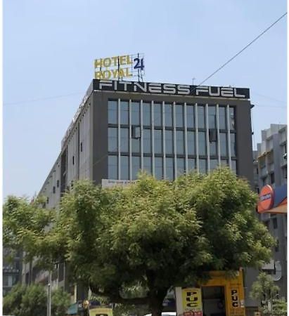 Hotel Royal 24 Ahmadabad Zewnętrze zdjęcie