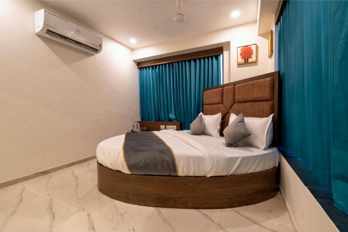 Hotel Royal 24 Ahmadabad Zewnętrze zdjęcie