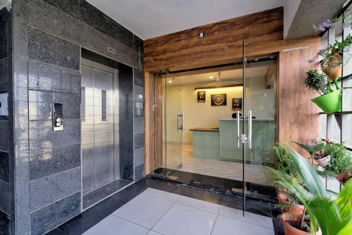 Hotel Royal 24 Ahmadabad Zewnętrze zdjęcie