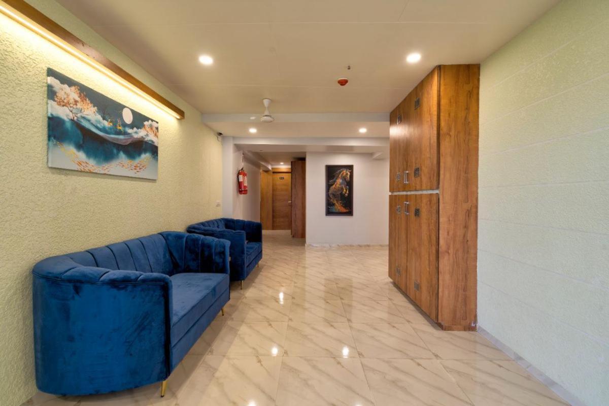 Hotel Royal 24 Ahmadabad Zewnętrze zdjęcie