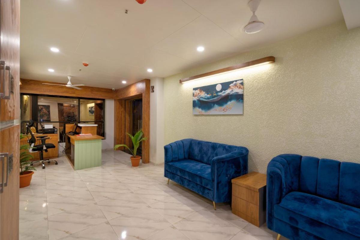 Hotel Royal 24 Ahmadabad Zewnętrze zdjęcie