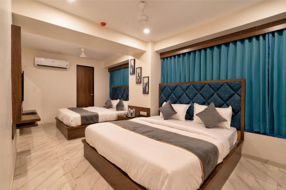 Hotel Royal 24 Ahmadabad Zewnętrze zdjęcie