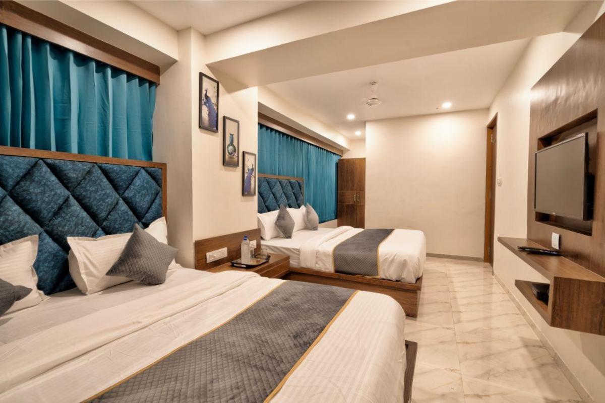 Hotel Royal 24 Ahmadabad Zewnętrze zdjęcie