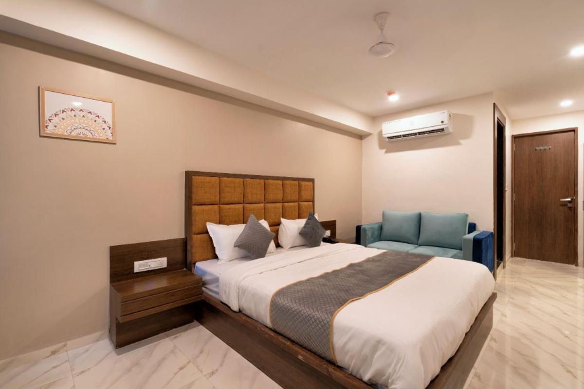 Hotel Royal 24 Ahmadabad Zewnętrze zdjęcie